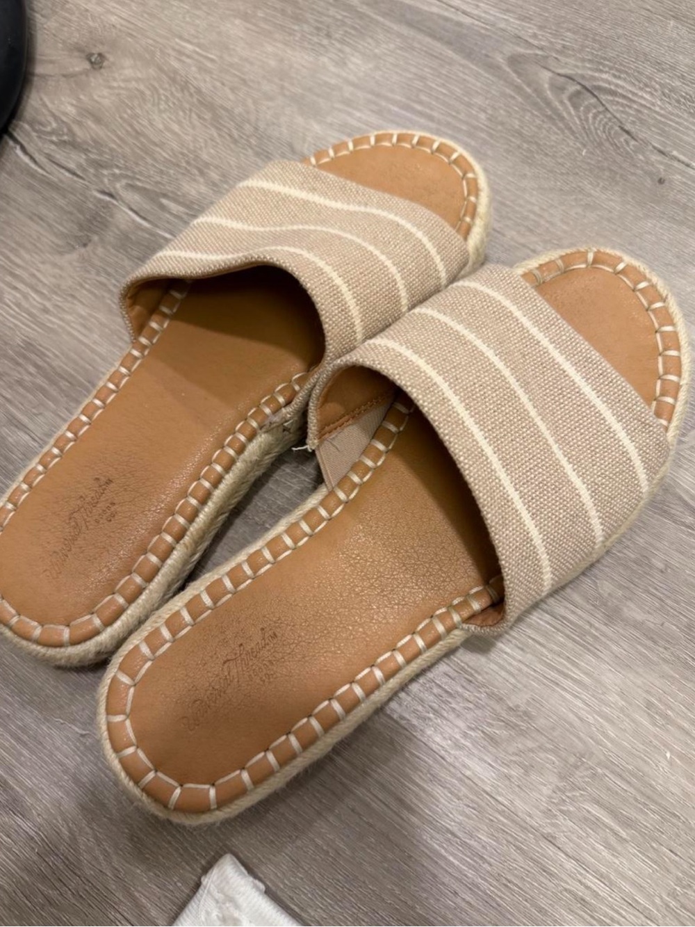 Women’s Beige Striped Slide Sandals